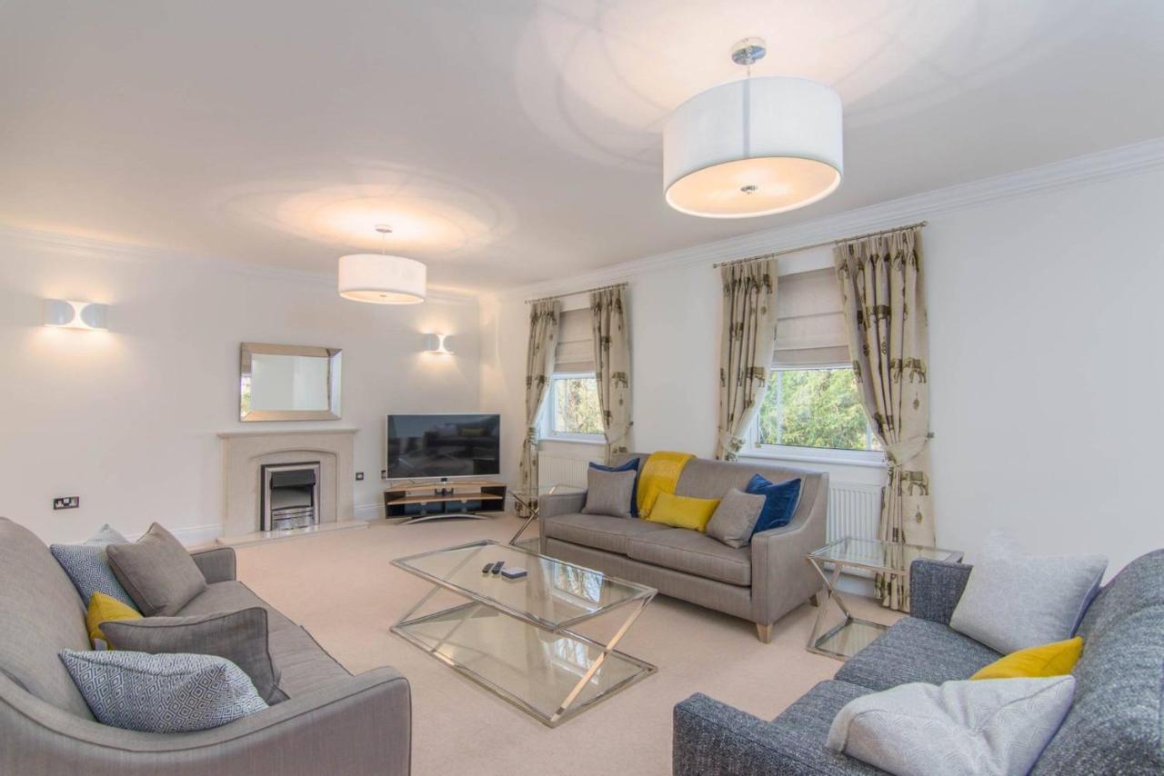Jubilee Mansions 5* Retreat Apartment Peterborough Bagian luar foto