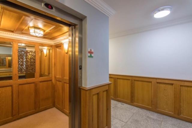 Jubilee Mansions 5* Retreat Apartment Peterborough Bagian luar foto